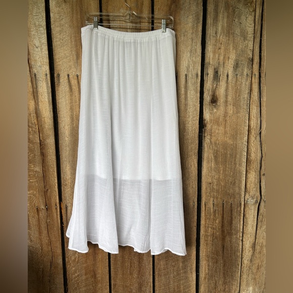 new directions Dresses & Skirts - New Directions‎ White Maxi Skirt. Lined, Size Large